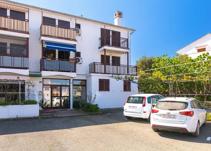 Donatello Great Location!