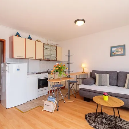 Donatello Great Location! Appartamento Krk Town